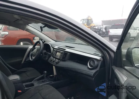 2018 Toyota Rav4 Le z USA, uszkodzony, nr VIN JTMBFREV1JJ222249